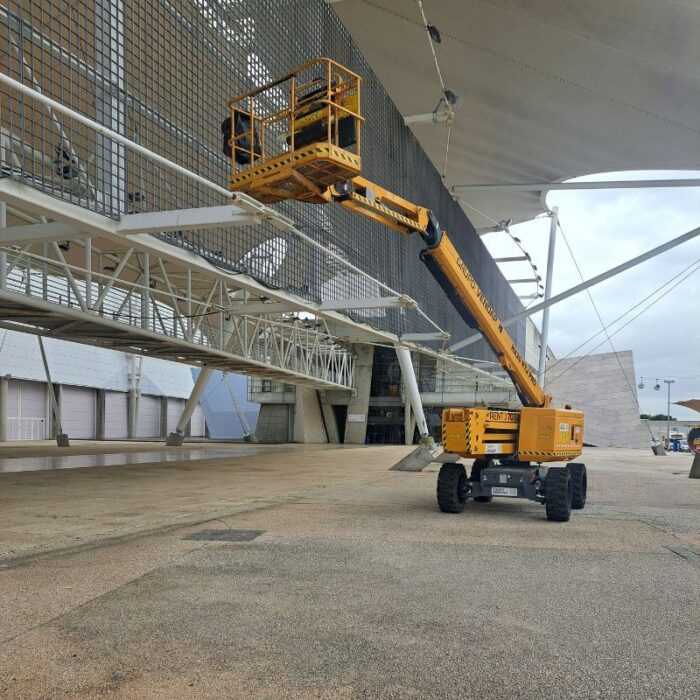 Plataforma articulada 20m c/manobrador